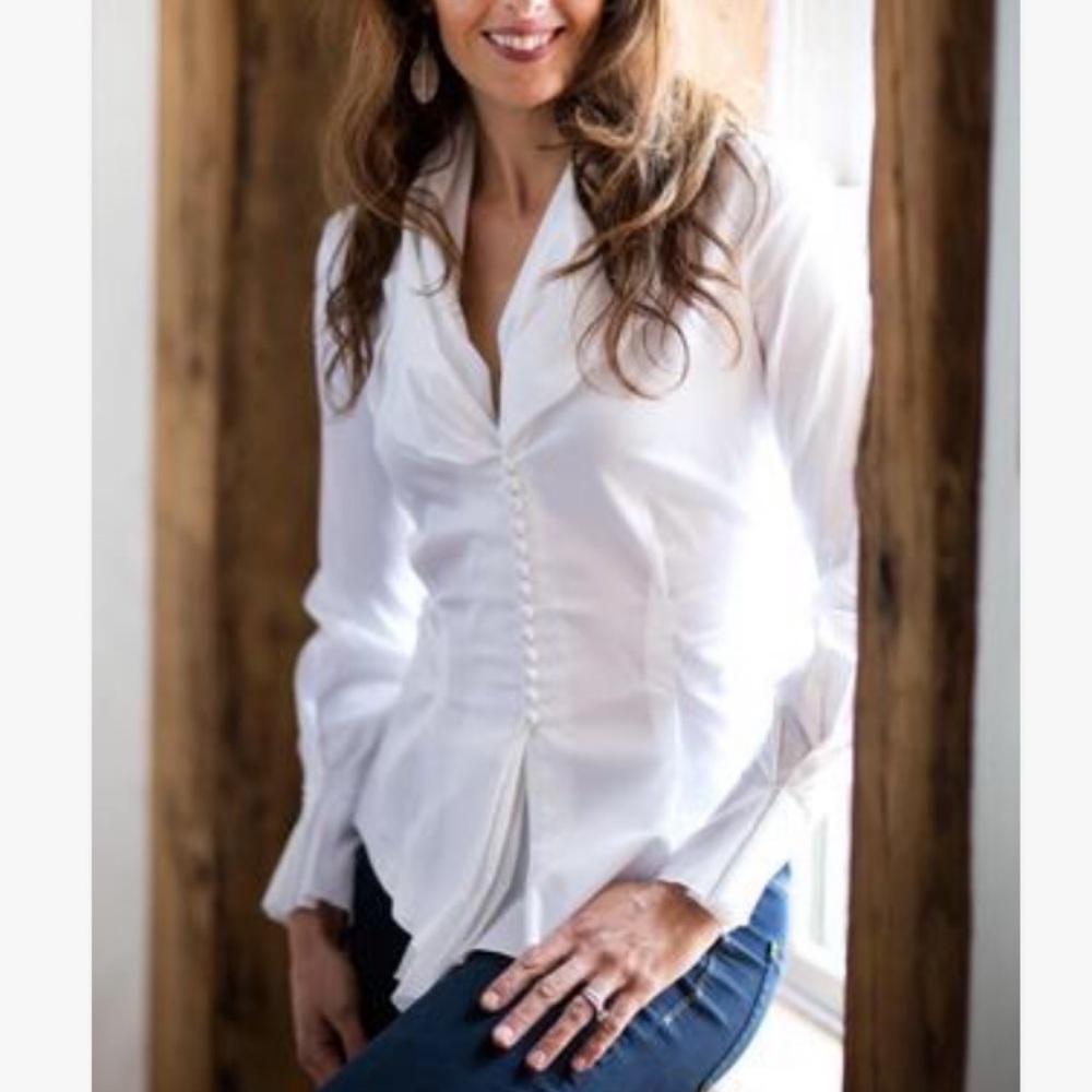 AXEL’S Blouse Sz 42 In White